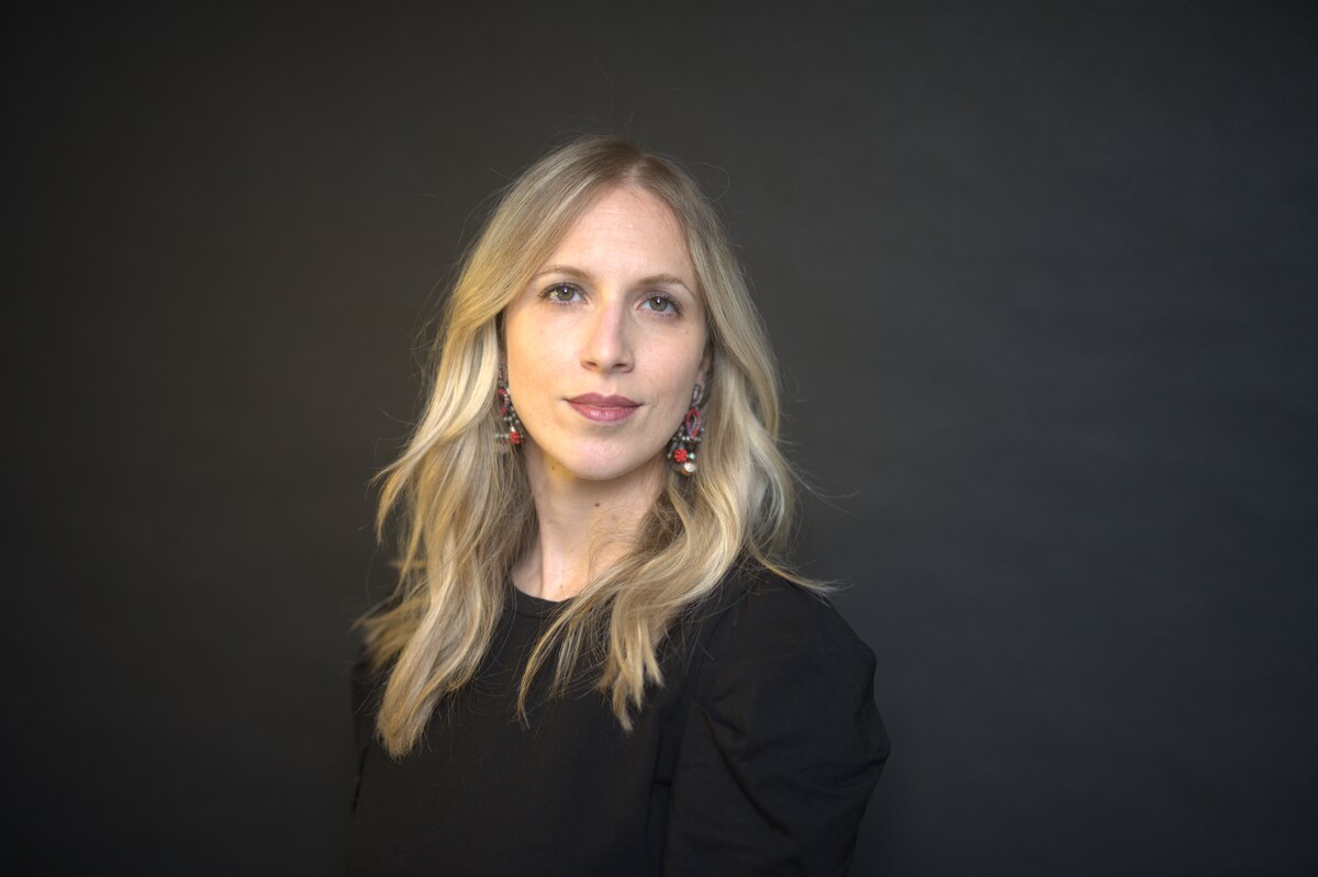 Ritratto di Caterina Boschetti, autrice del termine Human Washing